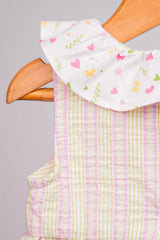 Haut à volants carreaux