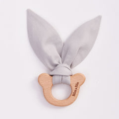 Anneau de dentition en bois avec oreille de lapin