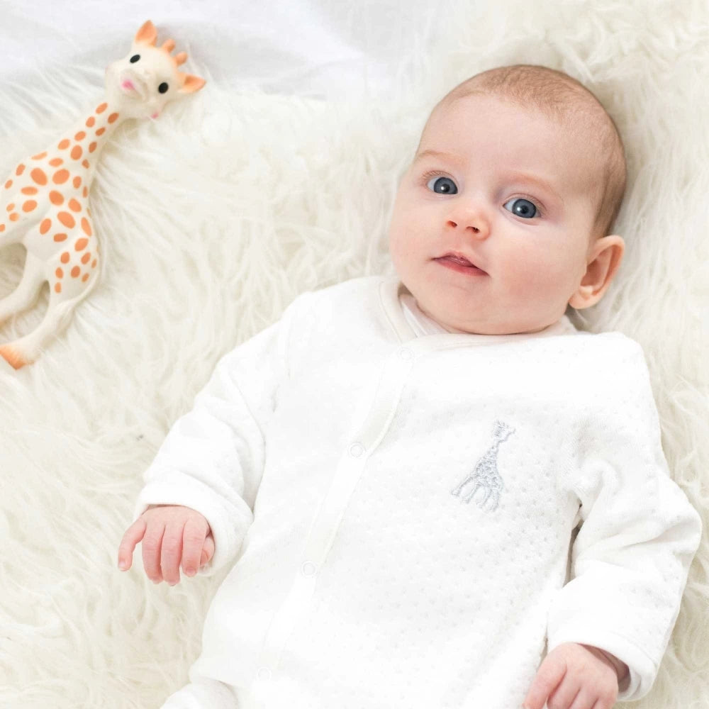 Pyjama naissance - Écru - Velours jacquard sans col Sophie la Girafe –  Urban Baby