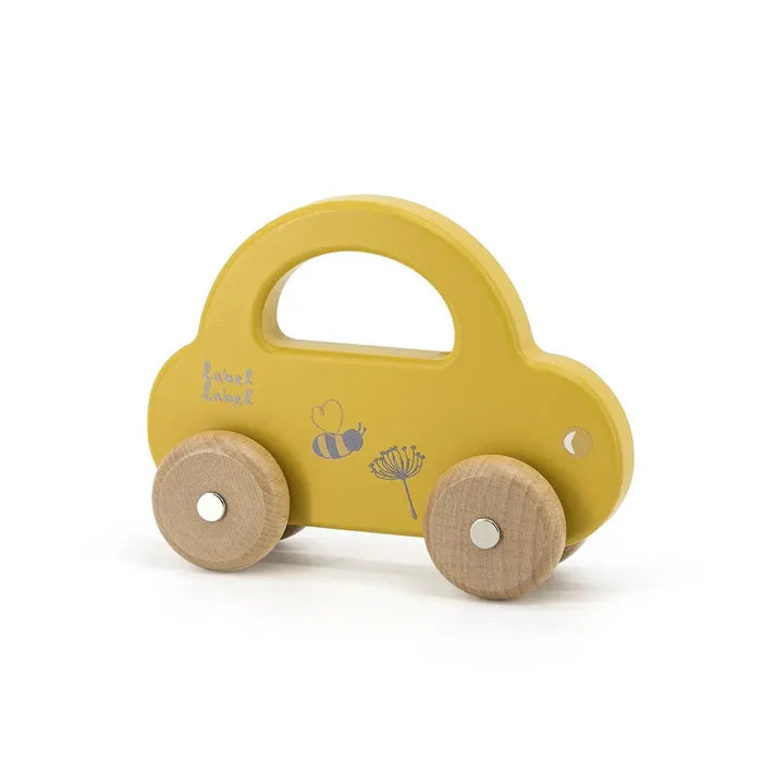 Petite voiture en bois